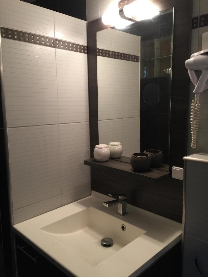 L'Oasis-Les Issambres Bed & Breakfast ภายนอก รูปภาพ