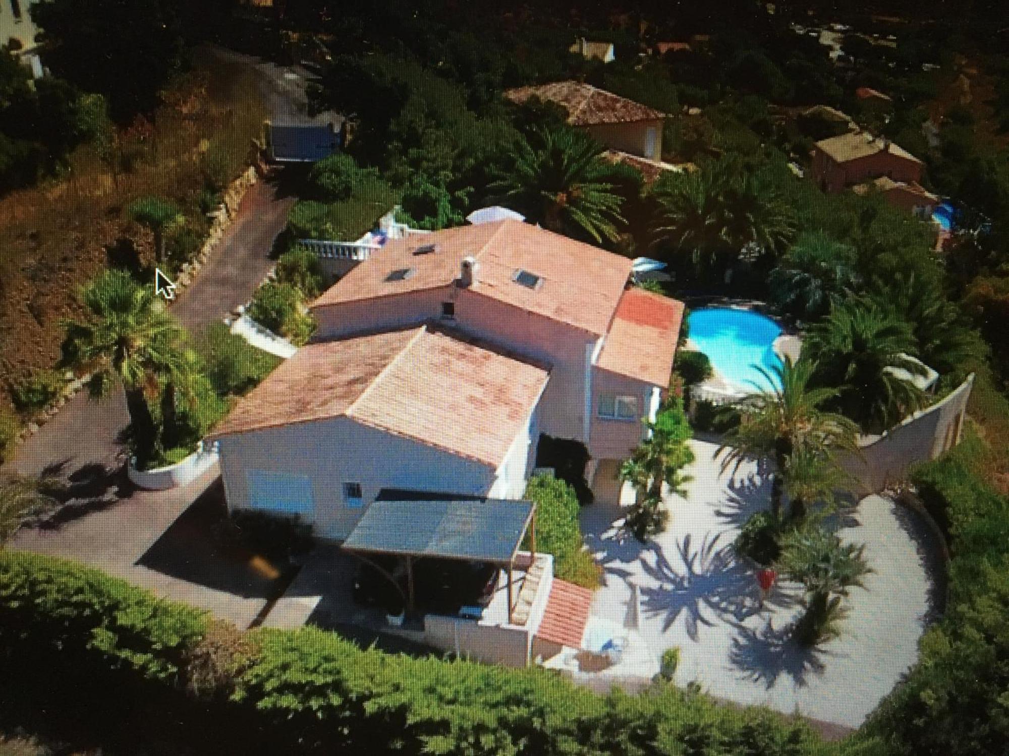 L'Oasis-Les Issambres Bed & Breakfast ภายนอก รูปภาพ