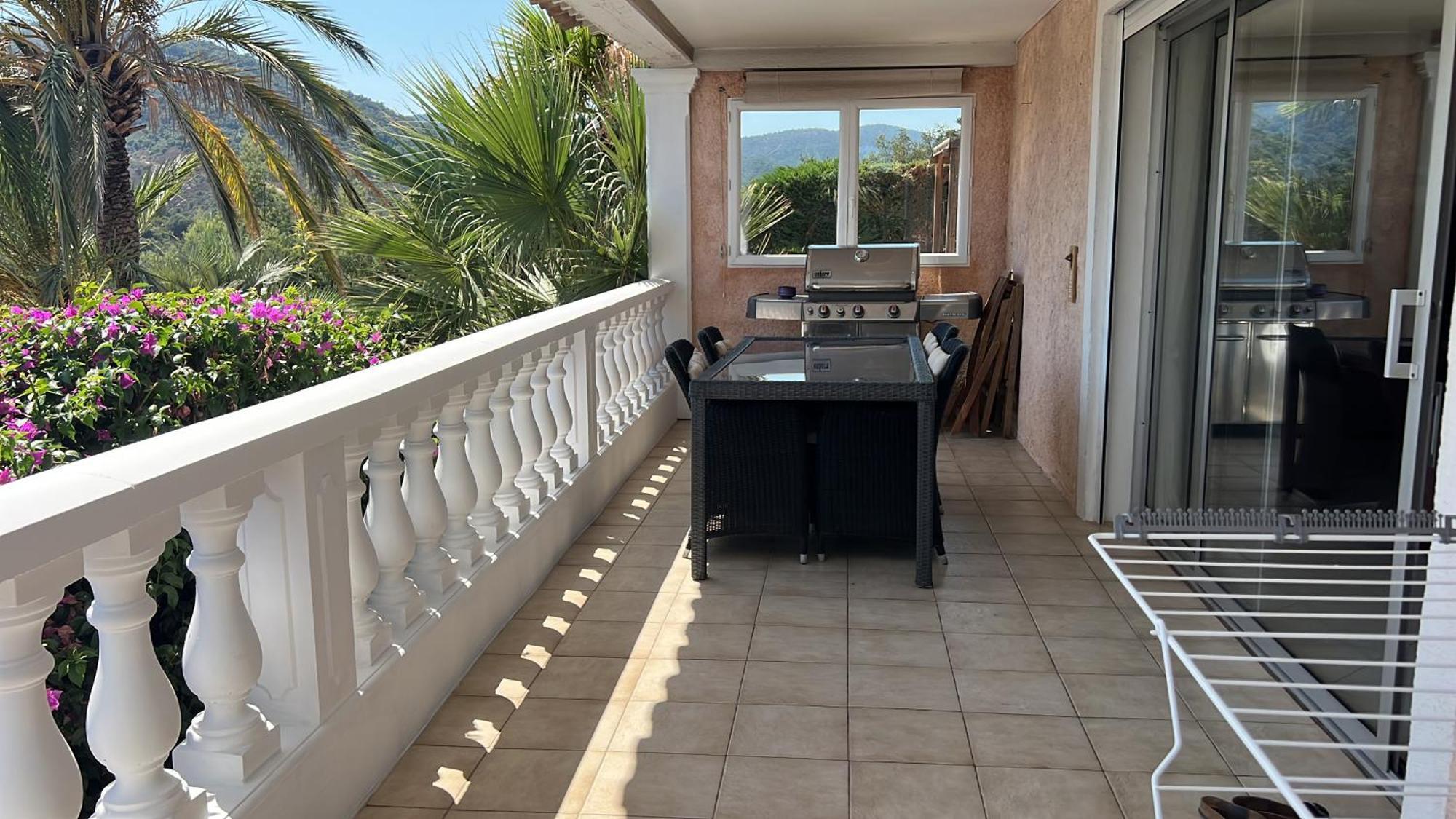 L'Oasis-Les Issambres Bed & Breakfast ภายนอก รูปภาพ